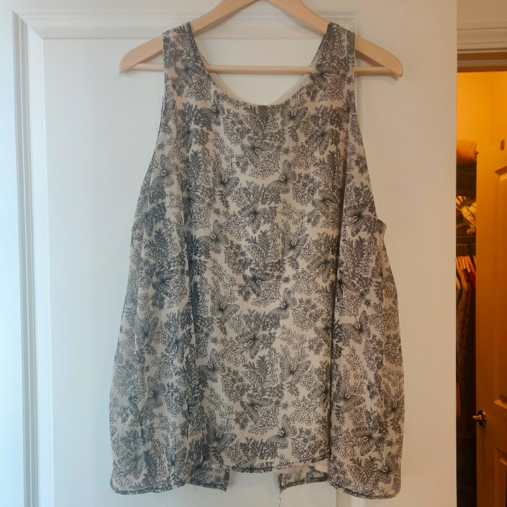 BUTTERFLY Sleeveless tank